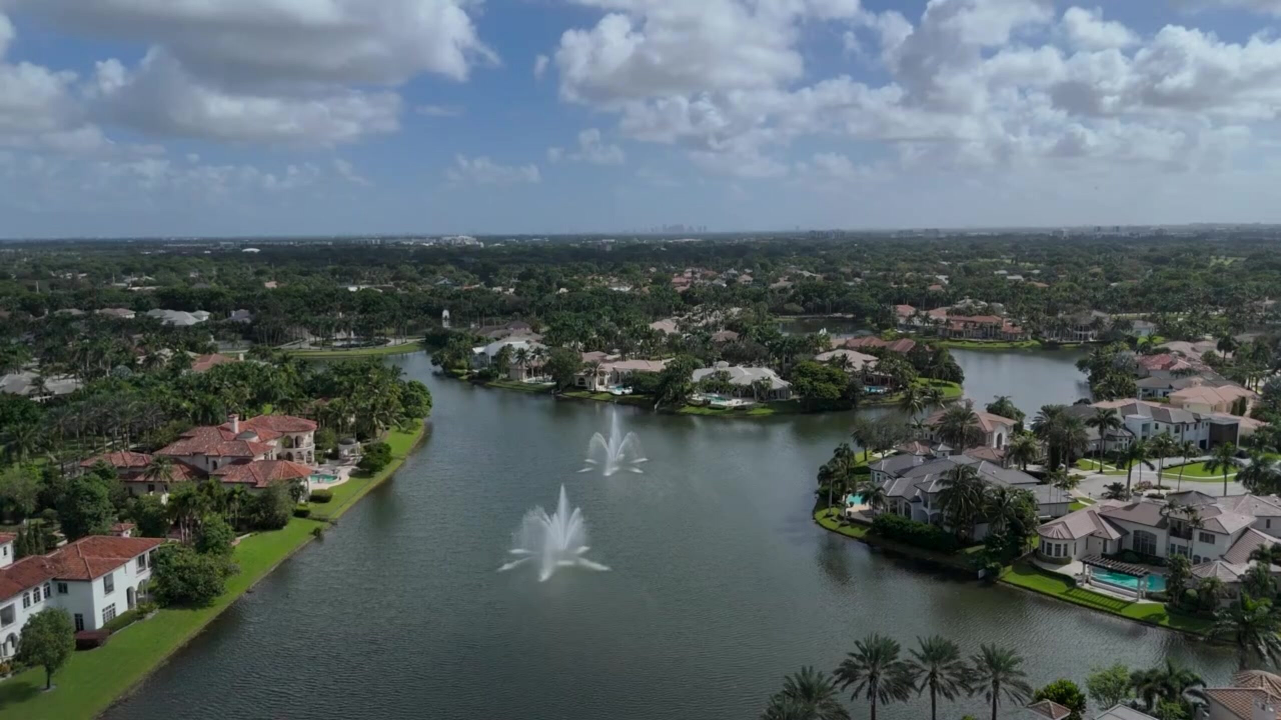 an aerial view of a luxury residential community in Plantation, FL